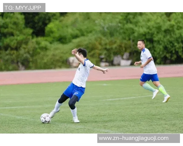 足球赛事中心全方位解析最新赛事动态与精彩瞬间